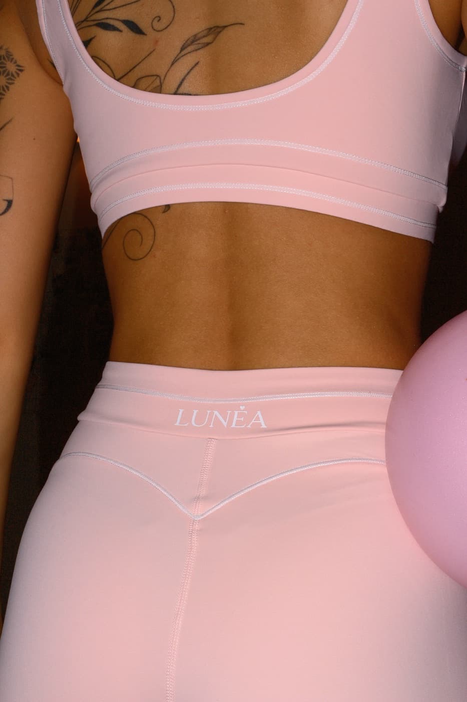Compleu sport cu pantaloni scurți — Roz pudră
